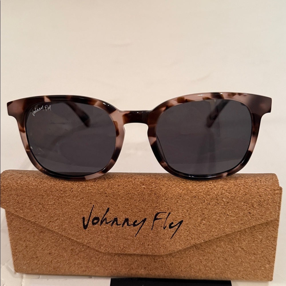 Johnny Fly- Altitude Sunglasses! New in Box. Polarized lenses. Tortoise frame.